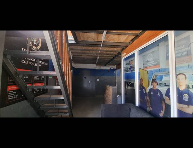 450M² WAREHOUSE TO LET IN ROSSBURGH